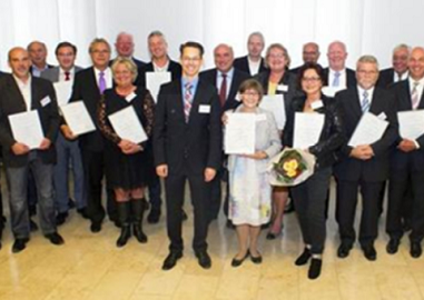 Ehrung durch die IHK Wiesbaden zum 25-jährigen Firmenjubiläum der PERICON
